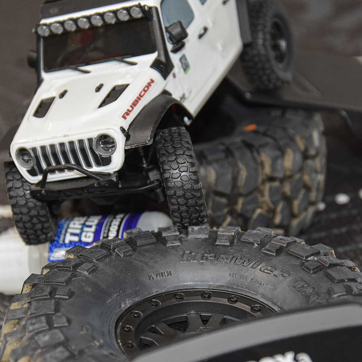 1/30 BFG Krawler T/A KX F/R MTD Black Icon Nuevo (4): Axial SCX30