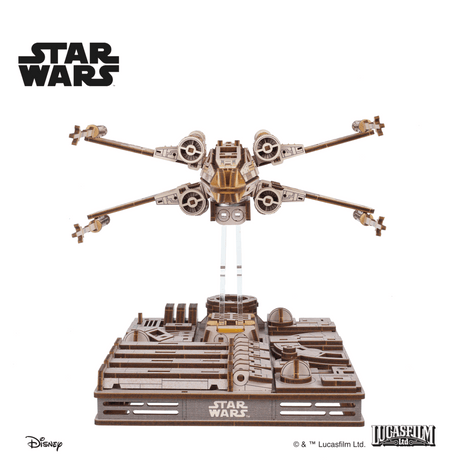 UGEARS Star Wars Luke Skywalkers X-Wing Starfighter – 3D træbyggesæt med motor (455 dele)