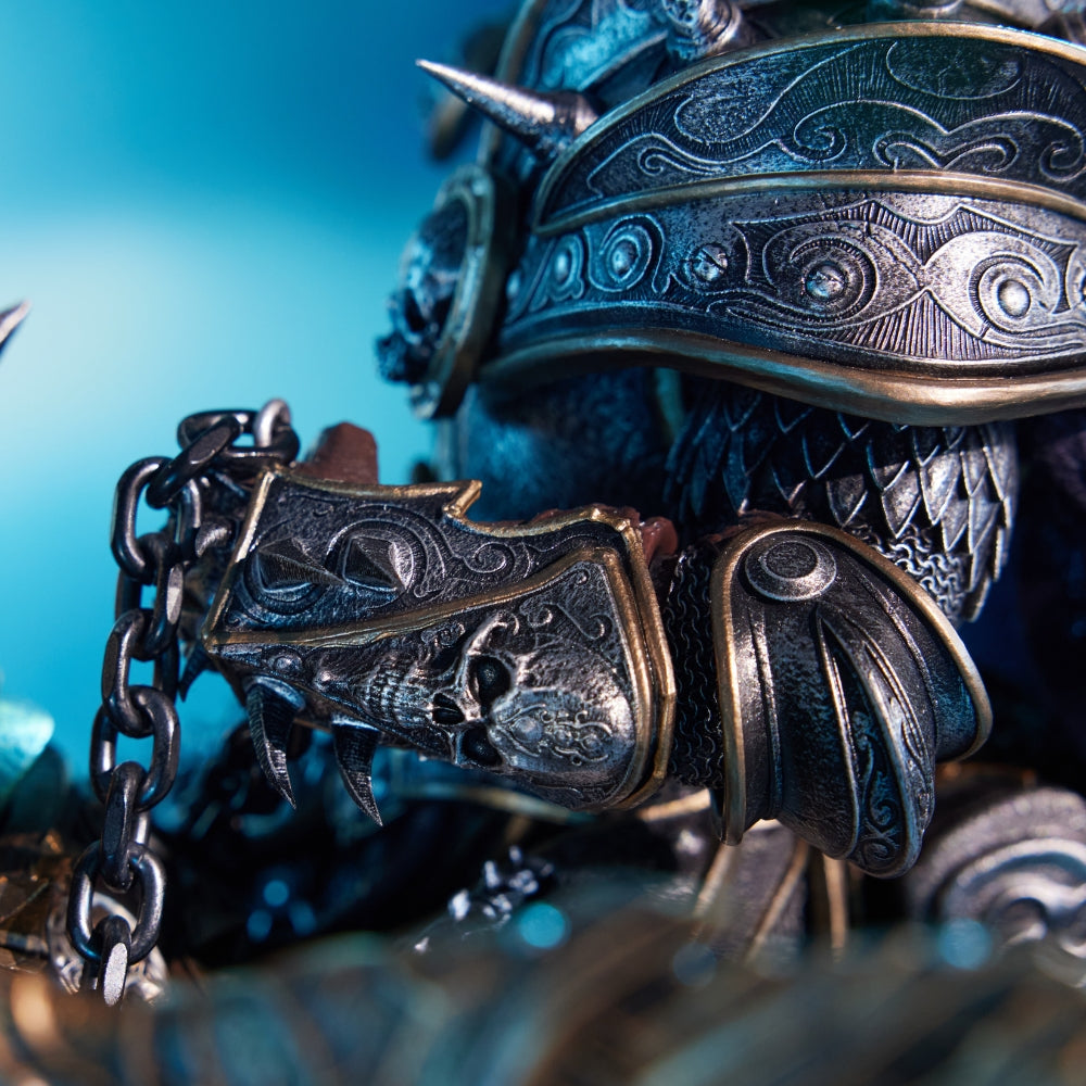 Blizzard World of Warcraft – Lich King &amp; Invincible Statue