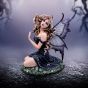 Lavender – Enchanted Kneeling Fairy Figurine – billede 3