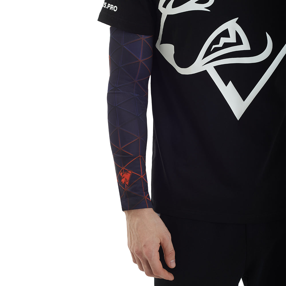 Virtus.pro Gaming arm sleeve "Delta", L