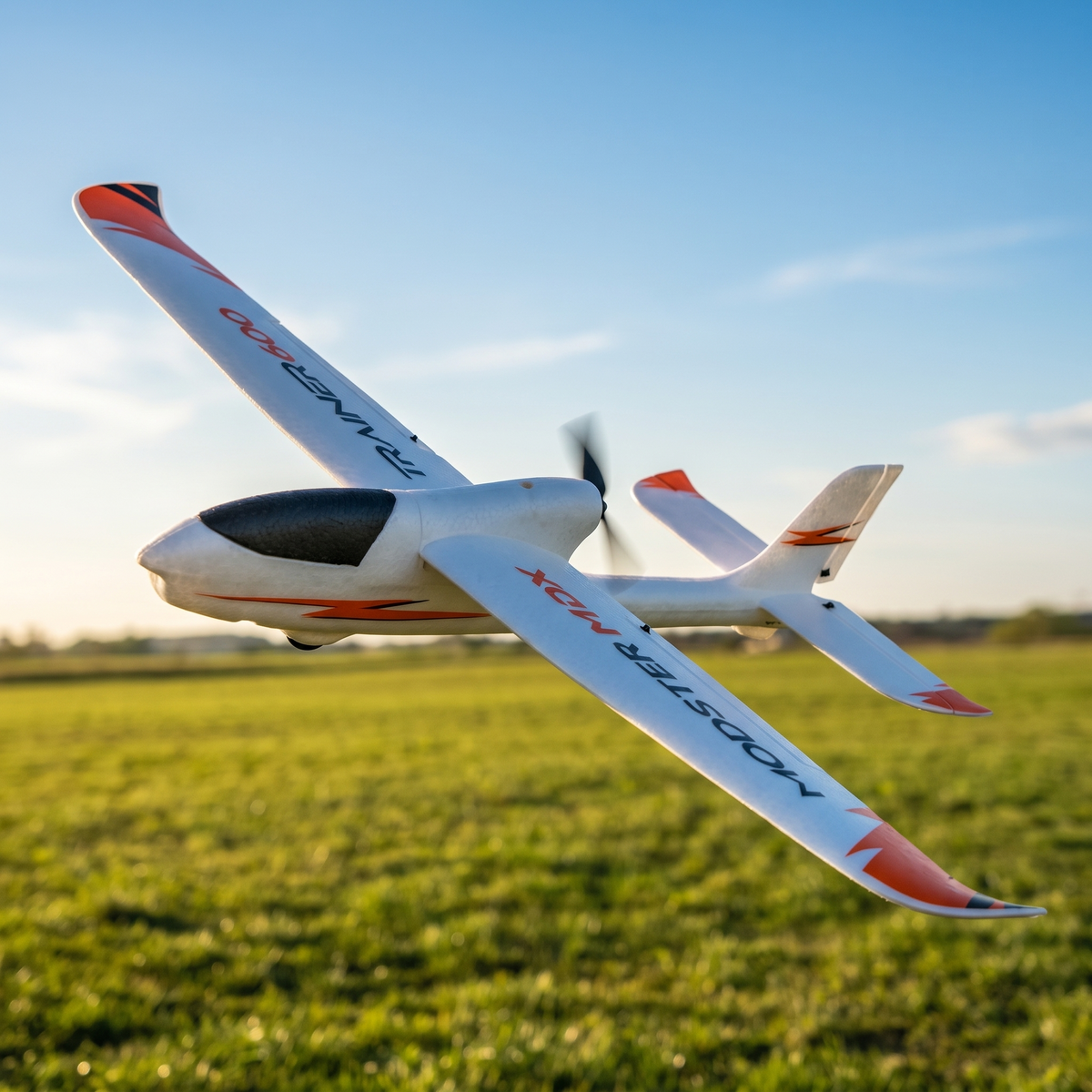 MODSTER MDX Trainer 600 fly i luften