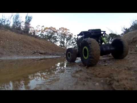 DEMO Rock Crawler Destroyer 1:18 - super cool remote-controlled gentle offroader