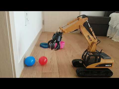 Remote-controlled polygrabber claw - 16 functions incl. lights and sound