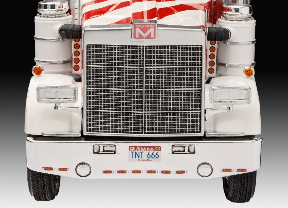 Revell 07429 Marmon Conventional Stars and Stripes – 1:25 Model kit