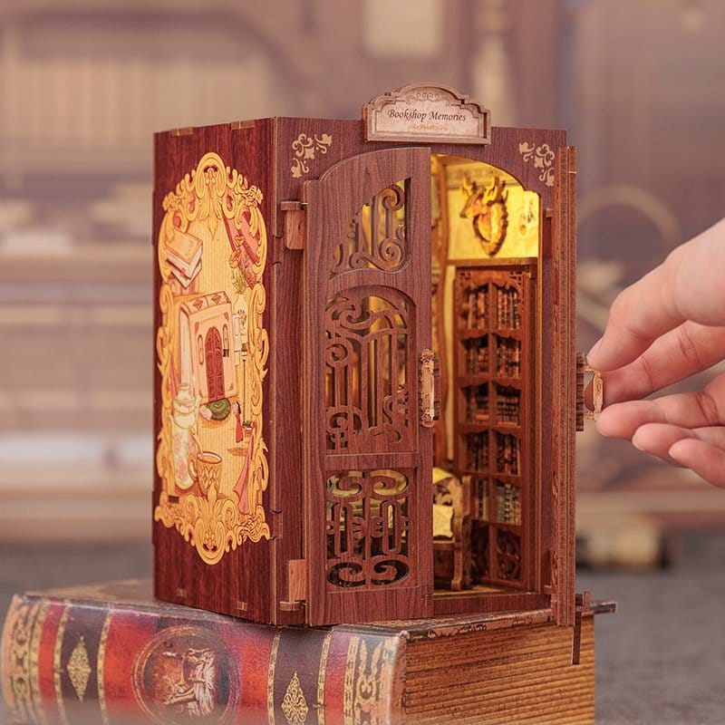 Book Nook Bookshop Memories 17 x 10 cm