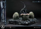 Aliens (Film) Ultimate Diorama Masterline Statue Warrior Xenomorph for Queen Alien 23 cm